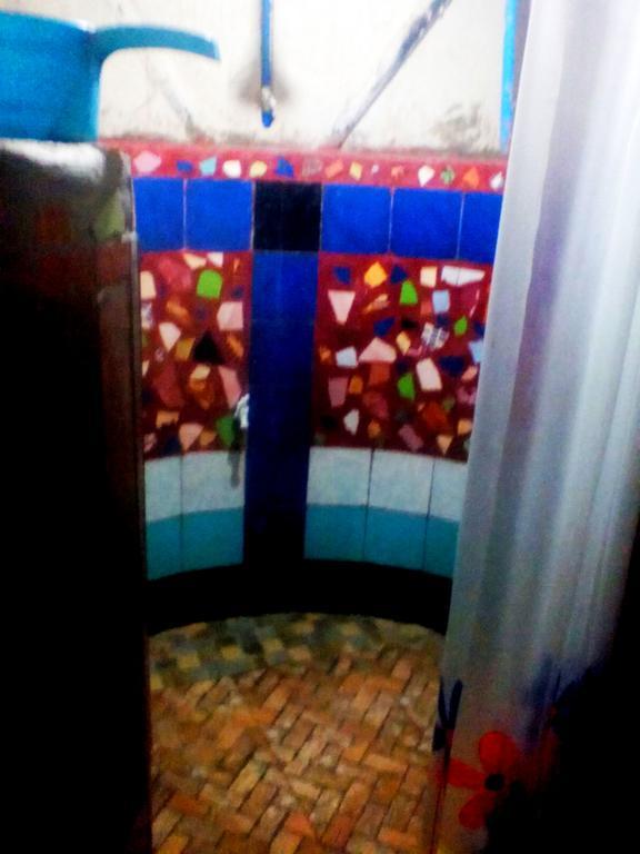Lennon'S Place Backpacker Hostel Panglao Exterior photo