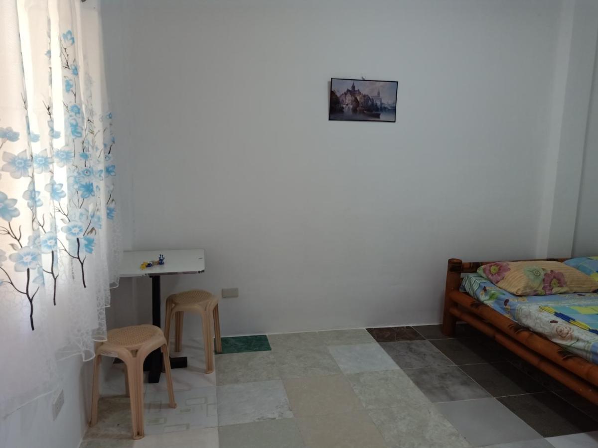 Lennon'S Place Backpacker Hostel Panglao Exterior photo