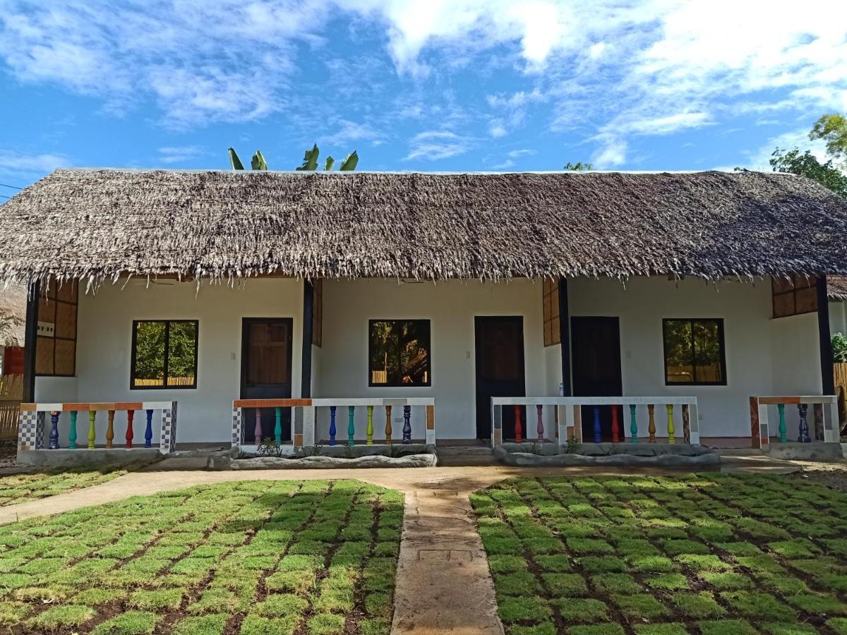Lennon'S Place Backpacker Hostel Panglao Exterior photo