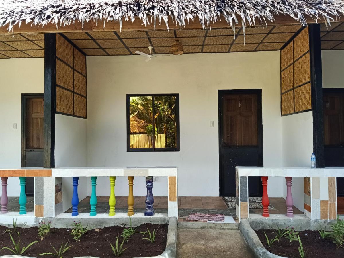 Lennon'S Place Backpacker Hostel Panglao Exterior photo